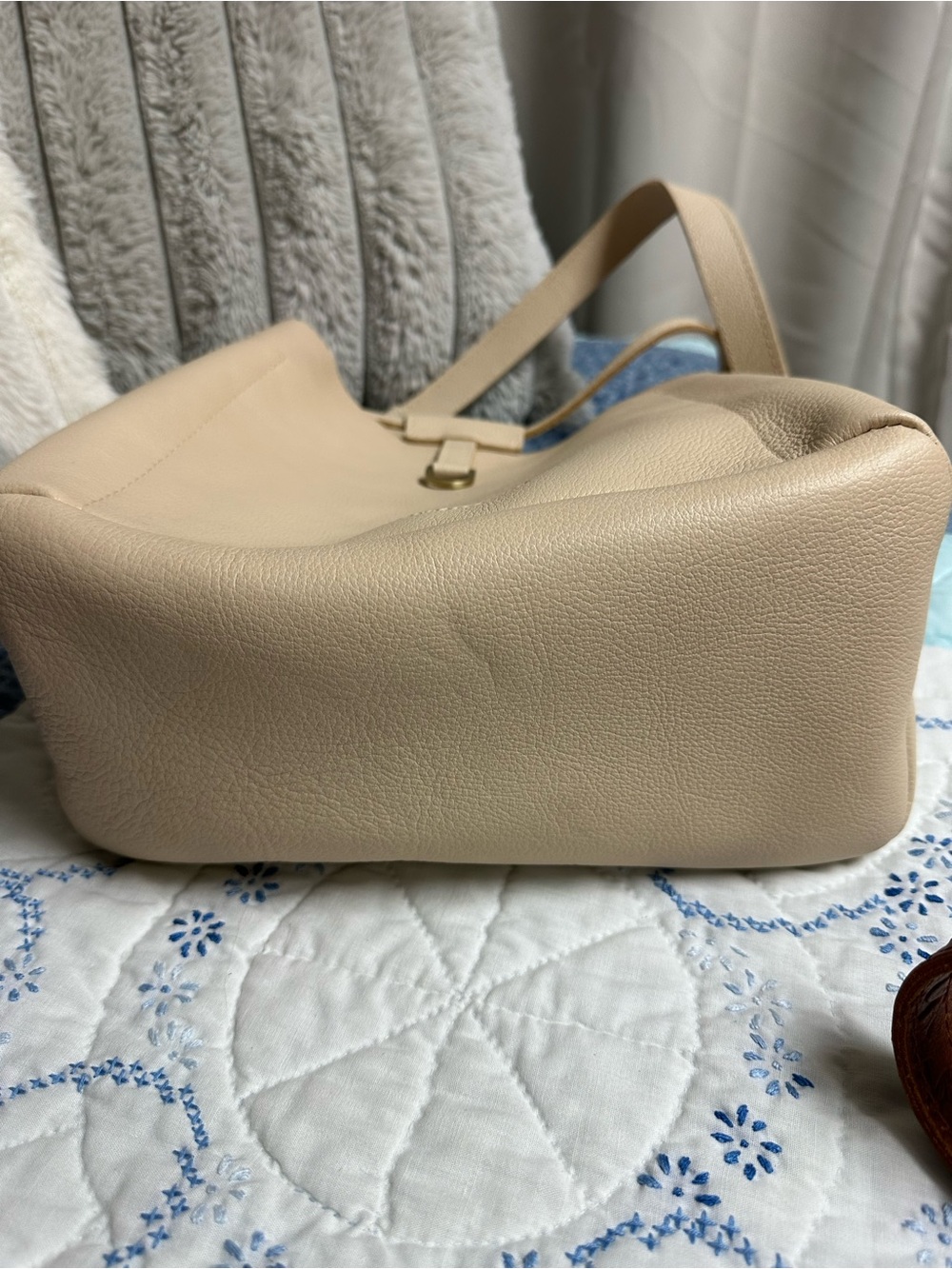 NWT Large Firefly bag in pebbled bone - Picture 3 of 3